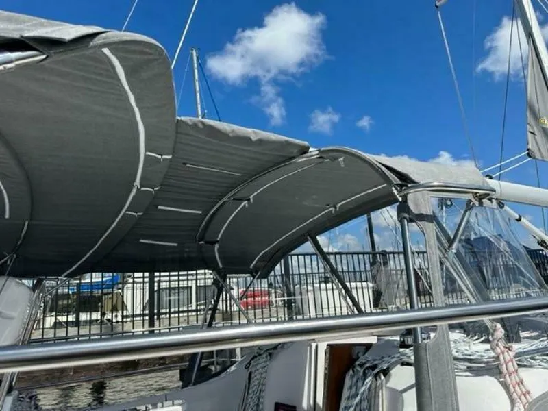 Slide: The Image of Catalina 355 2023 - 4064044