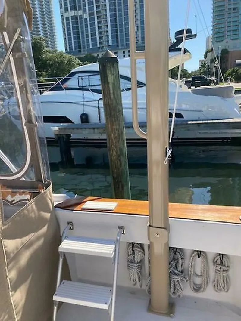 Slide: The Image of Mainship Pilot 1999 - 4066184