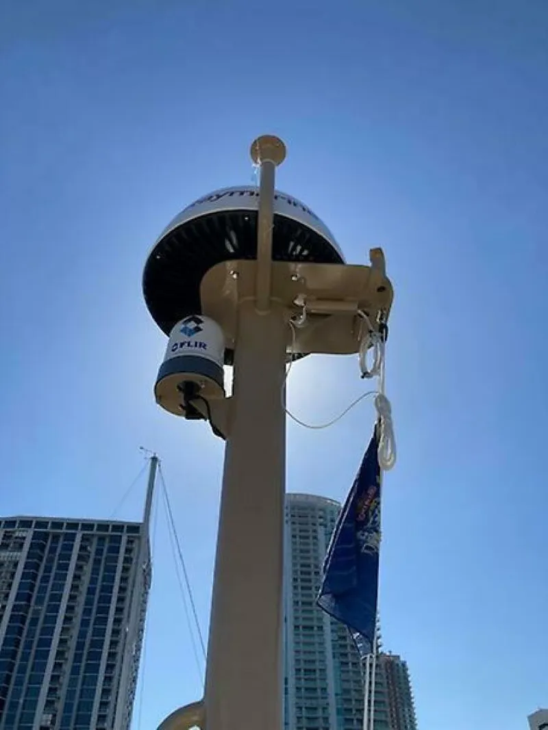 Slide: The Image of Mainship Pilot 1999 - 4066159