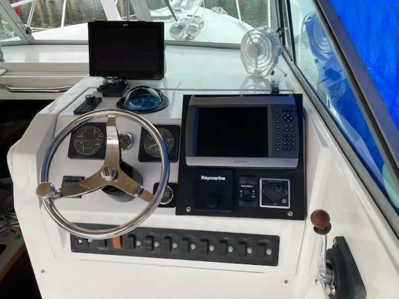 Slide: The Image of Mainship Pilot 1999 - 4066172