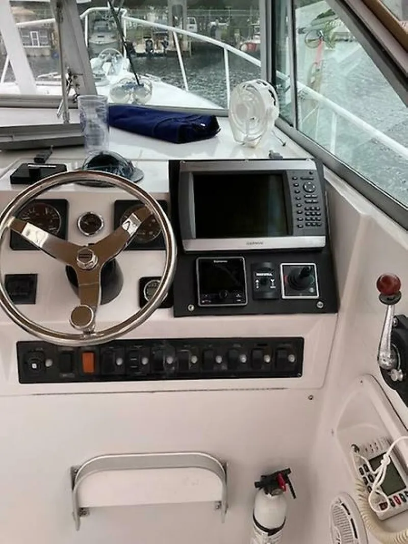 Slide: The Image of Mainship Pilot 1999 - 4066180