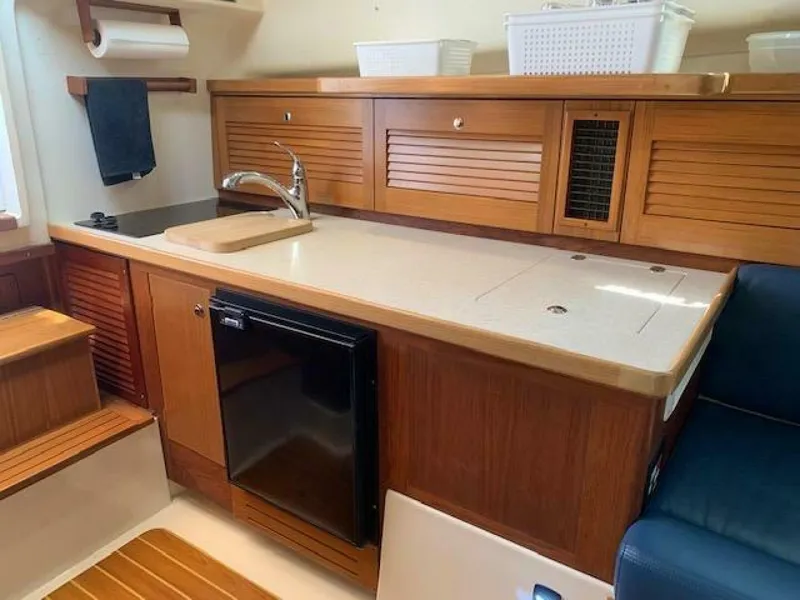 Slide: The Image of Mainship Pilot 1999 - 4066165