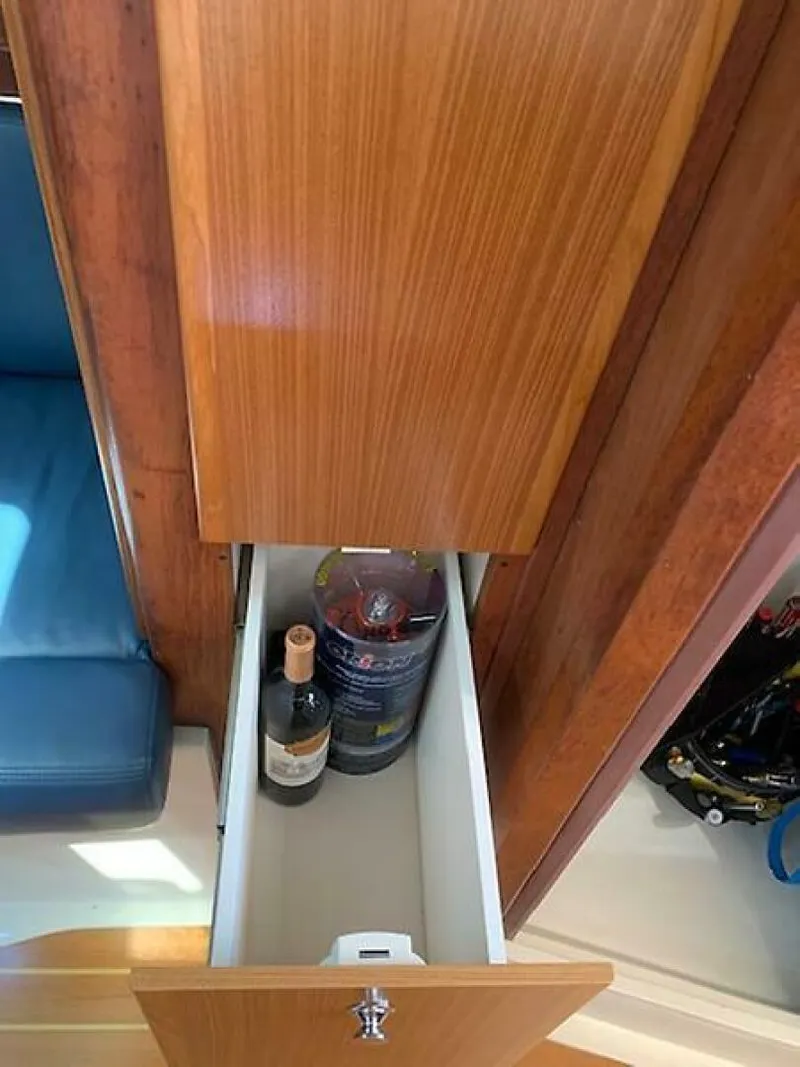 Slide: The Image of Mainship Pilot 1999 - 4066166