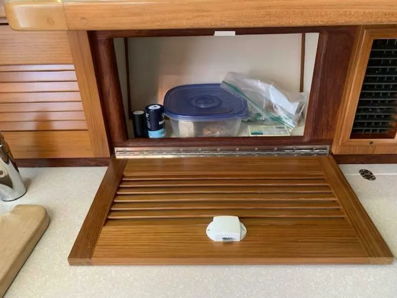 Slide: The Image of Mainship Pilot 1999 - 4066179