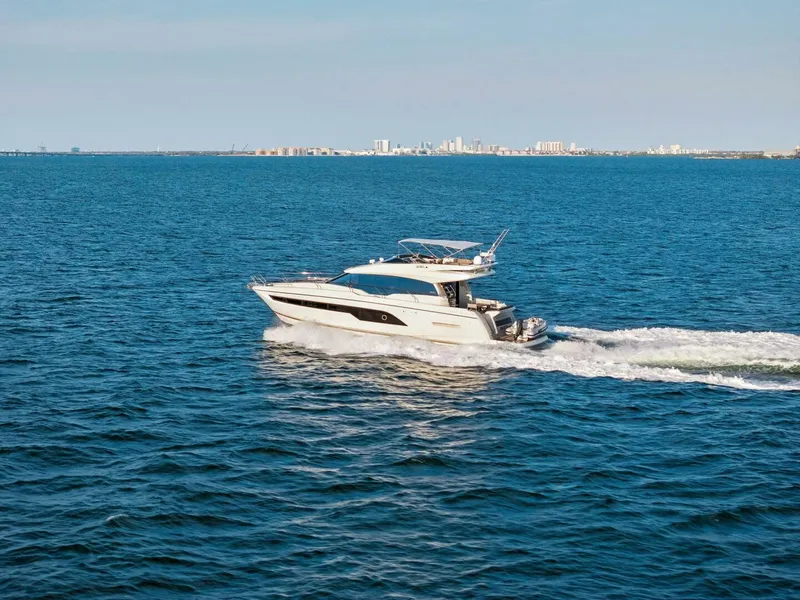 Slide: The Image of 2019 63 Prestige Flybridge - RT Time - Running Profile - 4200051