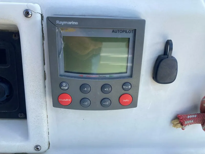 Slide: The Image of C&C 35 Mk III 1984 - 4066838