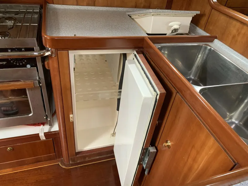 Slide: The Image of Shearwater 45 2004 - 4062186