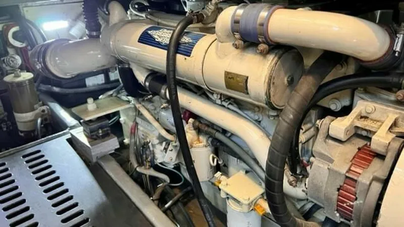 Slide: The Image of Luhrs Convertible 2001 - 5988527