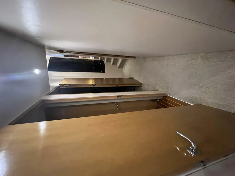 Slide: The Image of Hatteras SF Down Time - Companionway 1999 Hatteras SF Down Time - 4107582