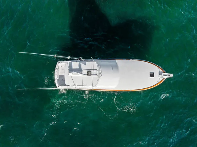 Slide: The Image of Hatteras 60 Convertible 1999 - 26