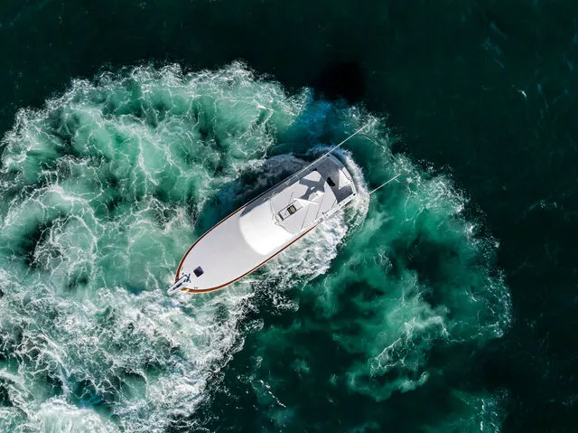 Slide: The Image of Hatteras 60 Convertible 1999 - 41
