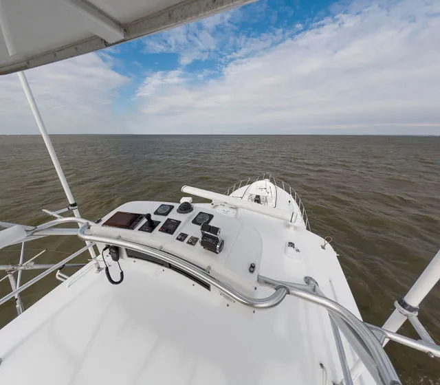 Slide: The Image of Hatteras 60 Convertible 1999 - 46