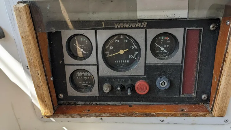 Slide: The Image of Passport 40 1982 - 4070132