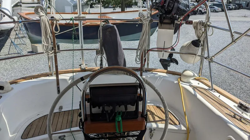 Slide: The Image of Passport 40 1982 - 4070133