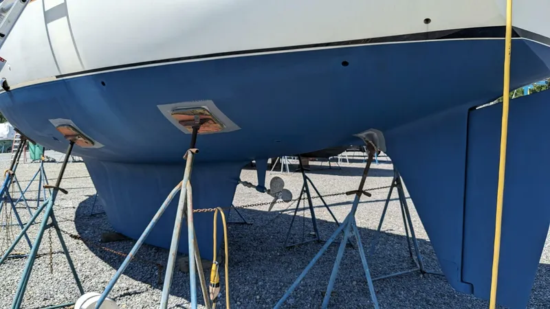 Slide: The Image of Passport 40 1982 - 4070076