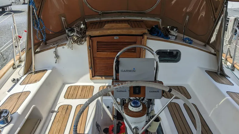 Slide: The Image of Passport 40 1982 - 4070137