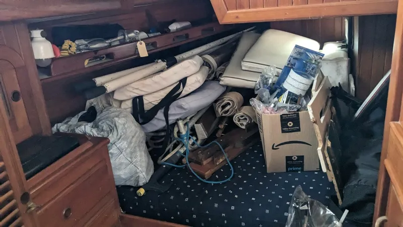 Slide: The Image of Passport 40 1982 - 4070164