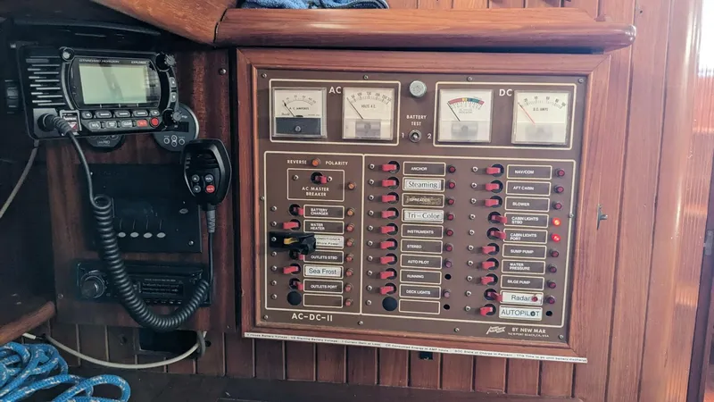 Slide: The Image of Passport 40 1982 - 4070167