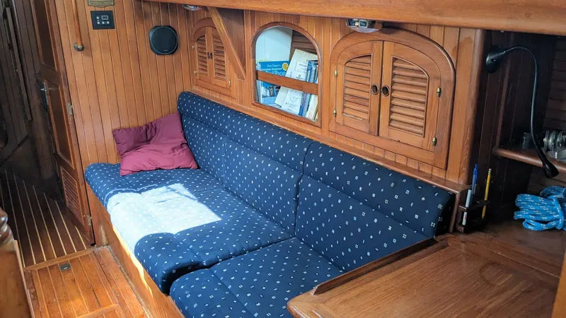 Slide: The Image of Passport 40 1982 - 4070170