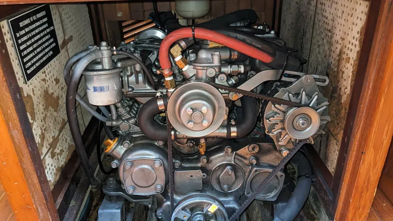 Slide: The Image of Passport 40 1982 - 4070171