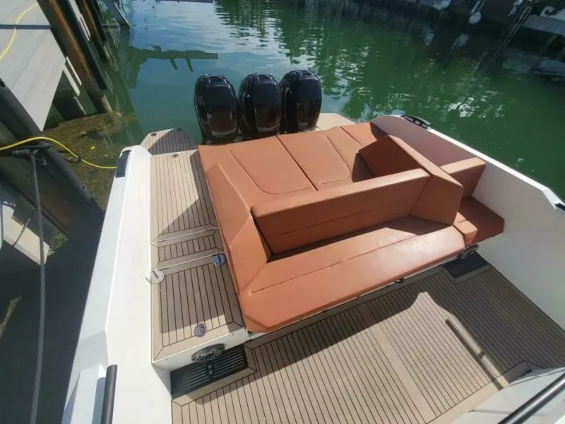 Slide: The Image of Vanquish VQ40 2021 - 4072173