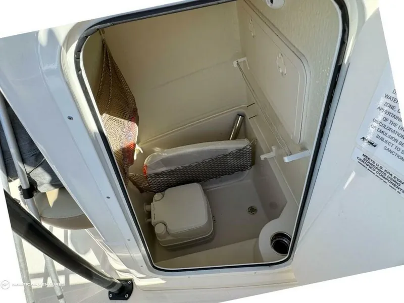 Slide: The Image of Sailfish 220 CC 2019 - 4077435