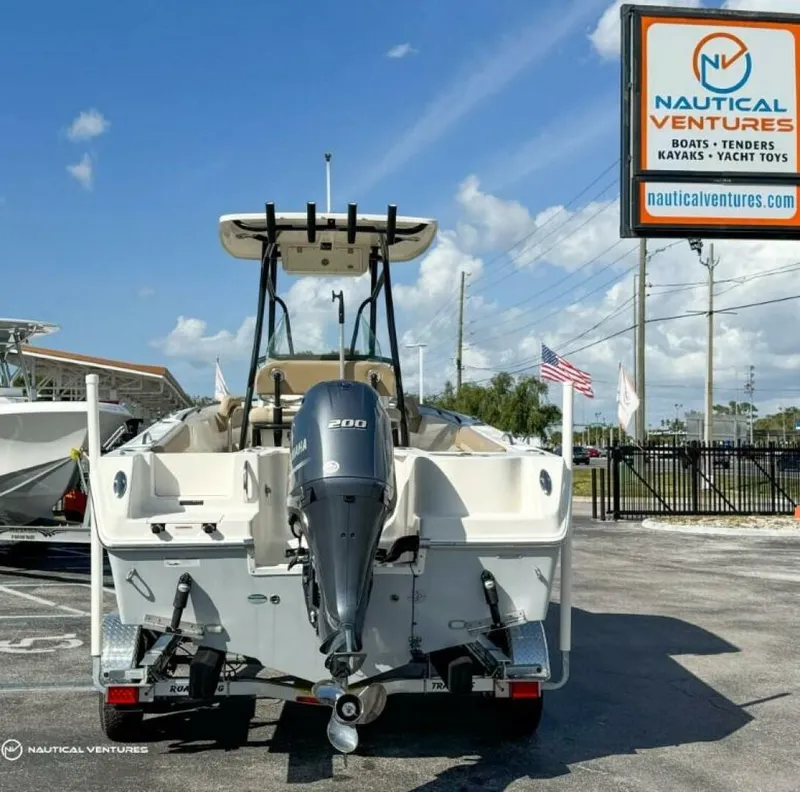 Slide: The Image of Sailfish 220 CC 2019 - 4077430