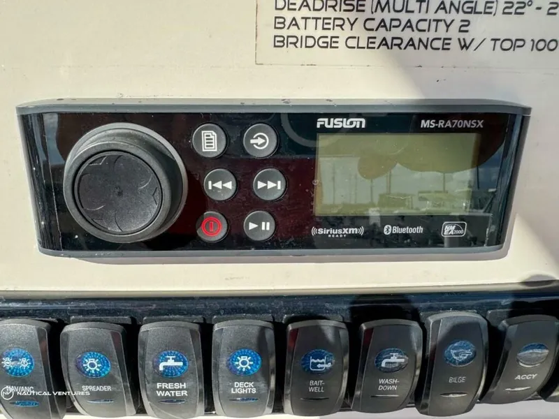 Slide: The Image of Sailfish 220 CC 2019 - 4077446