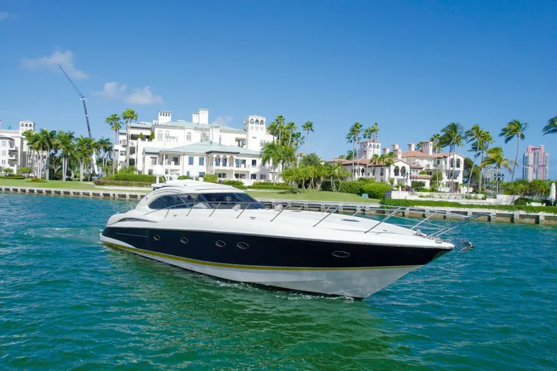 Slide: The Image of Sunseeker Predator 60 2001 - 4078701