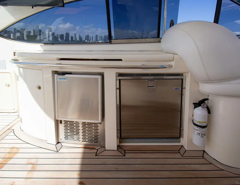 Slide: The Image of Sunseeker Predator 60 2001 - 4078740