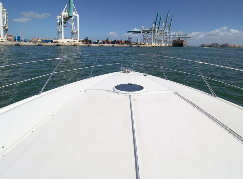 Slide: The Image of Sunseeker Predator 60 2001 - 4078744
