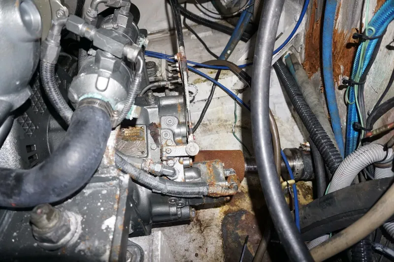 Slide: The Image of 1987 37 Bertram 37 Convertible RIDGEBACK Engine Room (13) - 4080431