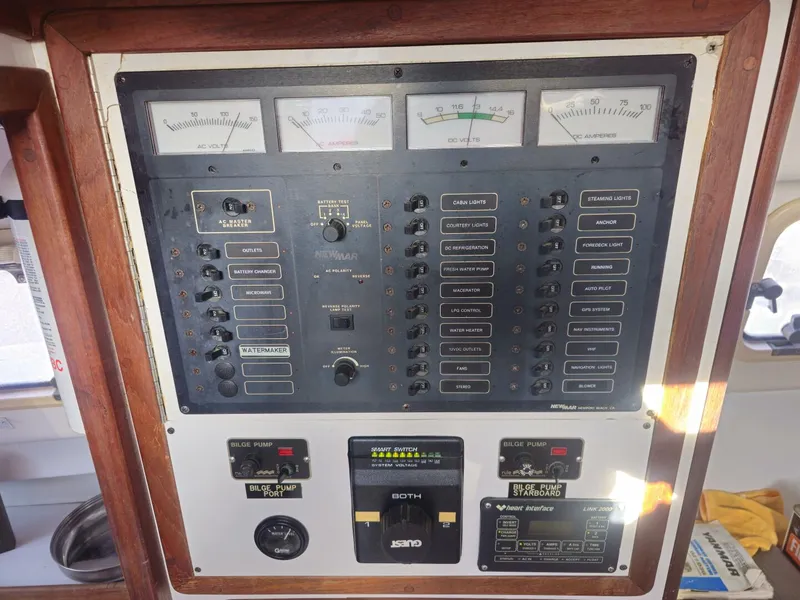 Slide: The Image of Endeavour Catamaran Corp 30 1992 - 4126536