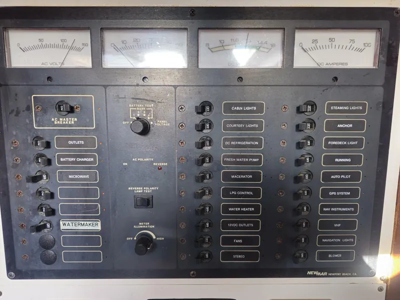 Slide: The Image of Endeavour Catamaran Corp 30 1992 - 4126538