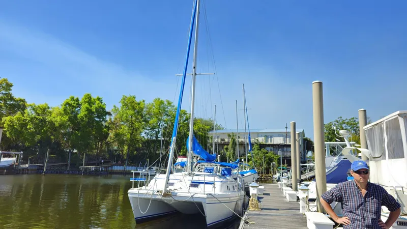 Slide: The Image of Endeavour Catamaran Corp 30 1992 - 4810656