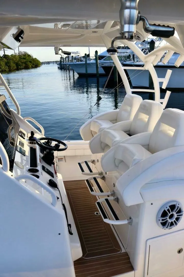 Slide: The Image of Regulator Marine 41 2021 - 4089466