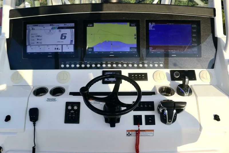 Slide: The Image of Regulator Marine 41 2021 - 4089467