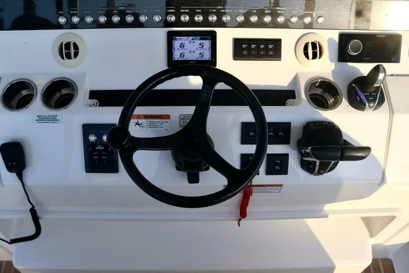 Slide: The Image of Regulator Marine 41 2021 - 4089468