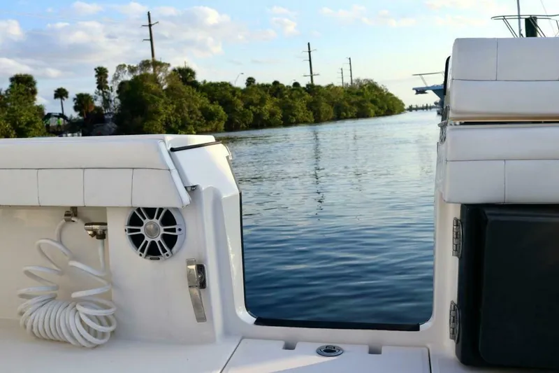 Slide: The Image of Regulator Marine 41 2021 - 4089480