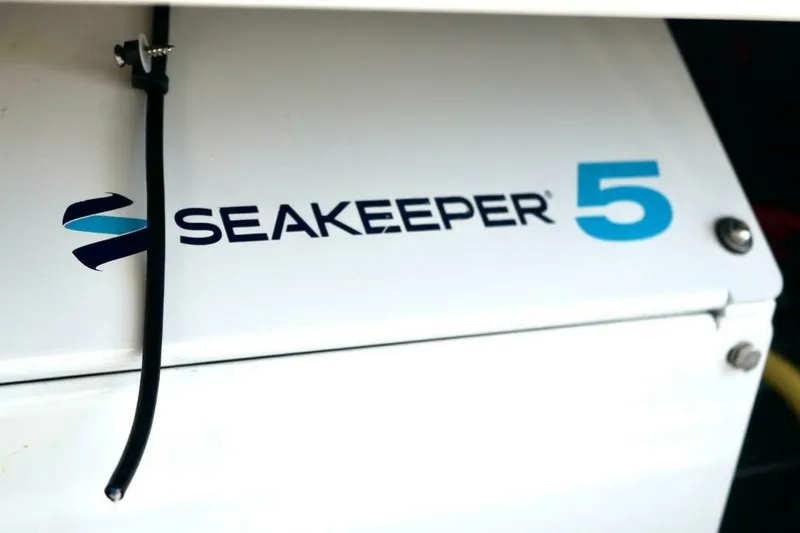 Slide: The Image of Regulator Marine 41 2021 - 4089484