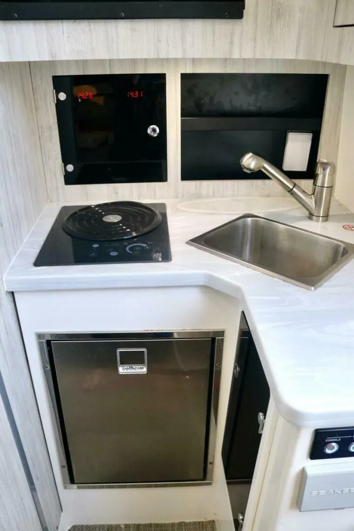 Slide: The Image of Regulator Marine 41 2021 - 4089489