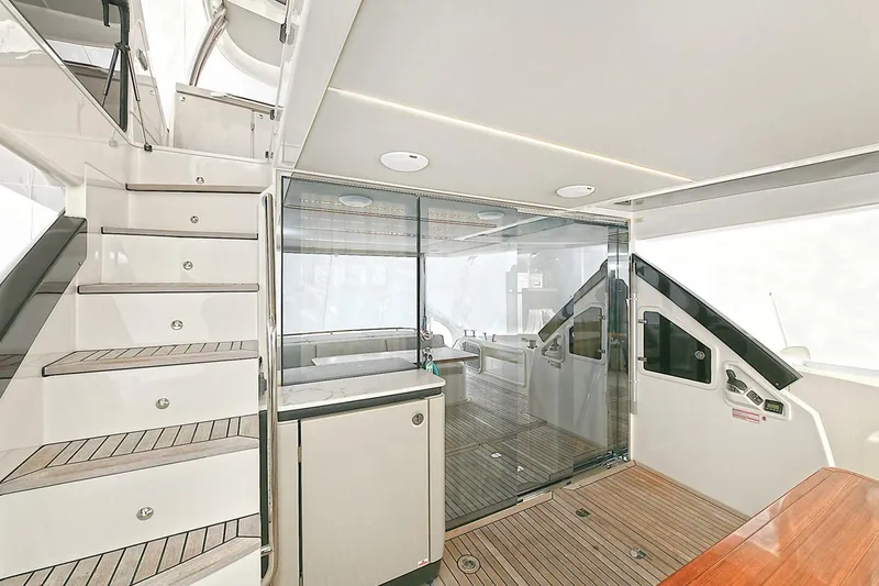 Slide: The Image of Absolute 62 Fly 2022 - 4090207