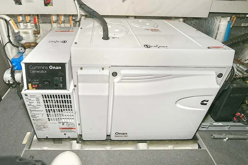 Slide: The Image of Absolute 62 Fly 2022 - 4090269