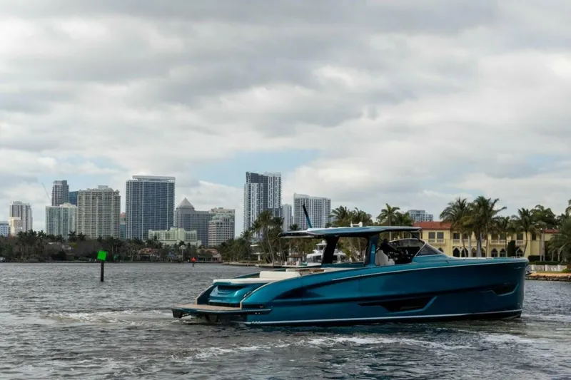 Slide: The Image of Solaris 52 open 2024 - 4244238