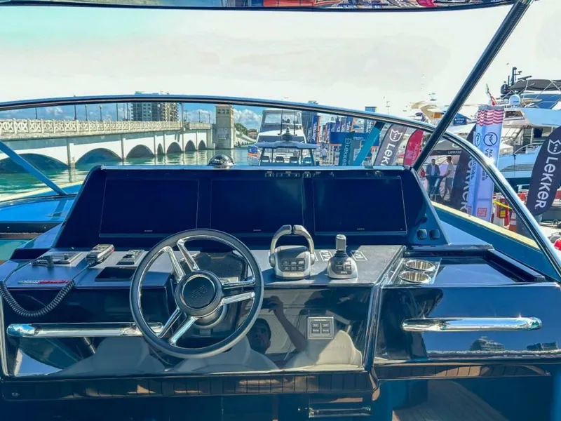 Slide: The Image of Solaris 52 open 2024 - 4244228