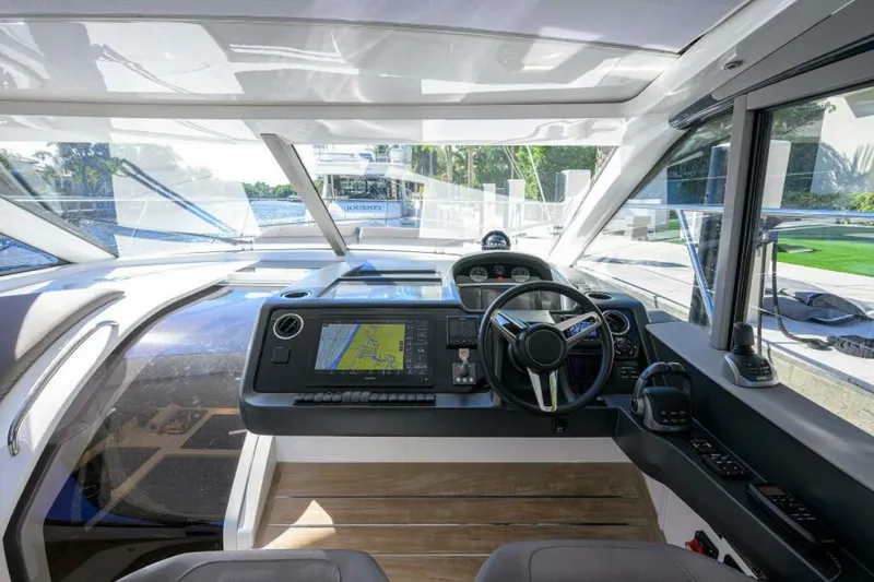 Slide: The Image of Helm  2022 Princess V50 Open TraSeas - 4089914