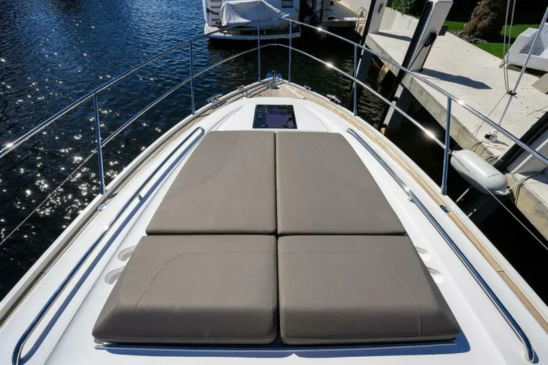 Slide: The Image of Bow 2022 Princess V50 Open TraSeas - 4089921