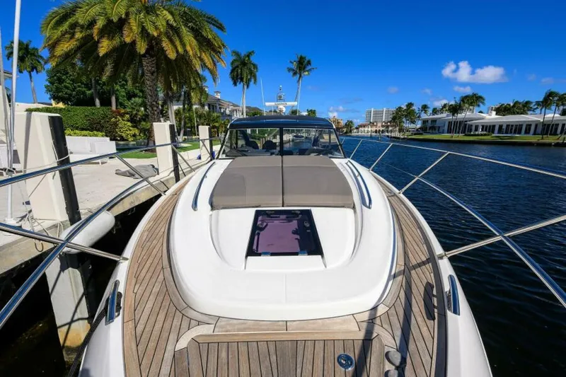 Slide: The Image of Bow 2022 Princess V50 Open TraSeas - 4089923