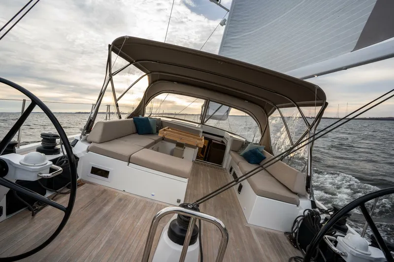 Slide: The Image of CNB 66 2021 - 4093800