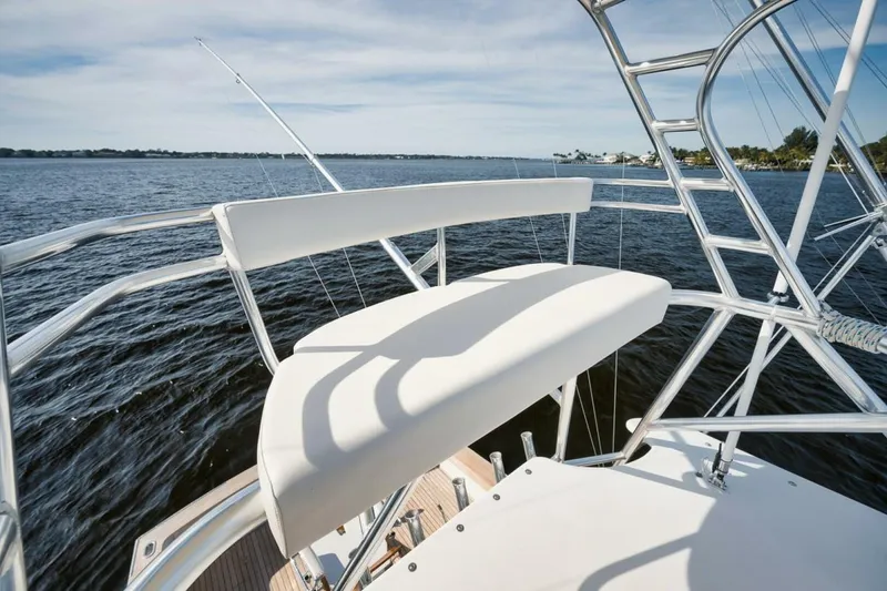 Slide: The Image of Knowles Express Big Mama - Bridge Seating 1986 Knowles Express Big Mama - 4095515